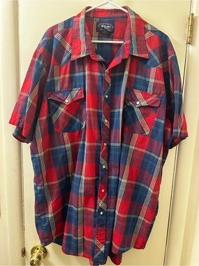 Williams Bay Red & Blue Plaid Short-Sleeve Button-Up Shirt